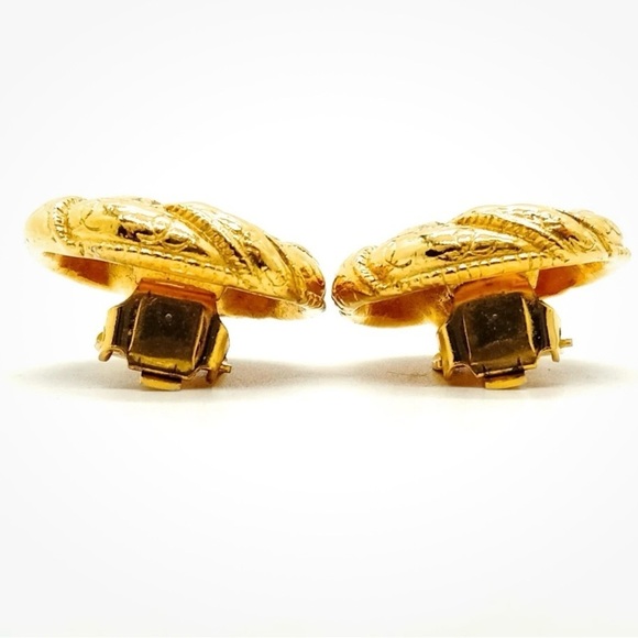 Chanel Earrings Gold Vintage - Picture 8 of 9